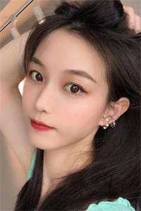 签到变强：我被五个校花女儿曝光了身份