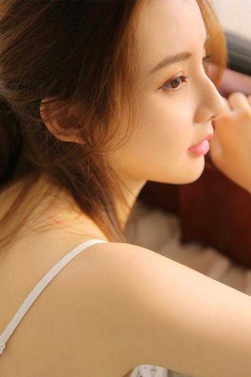 小粥粥抿了抿唇