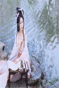 龙霆很开心