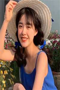 重生后，女配的我被团宠了