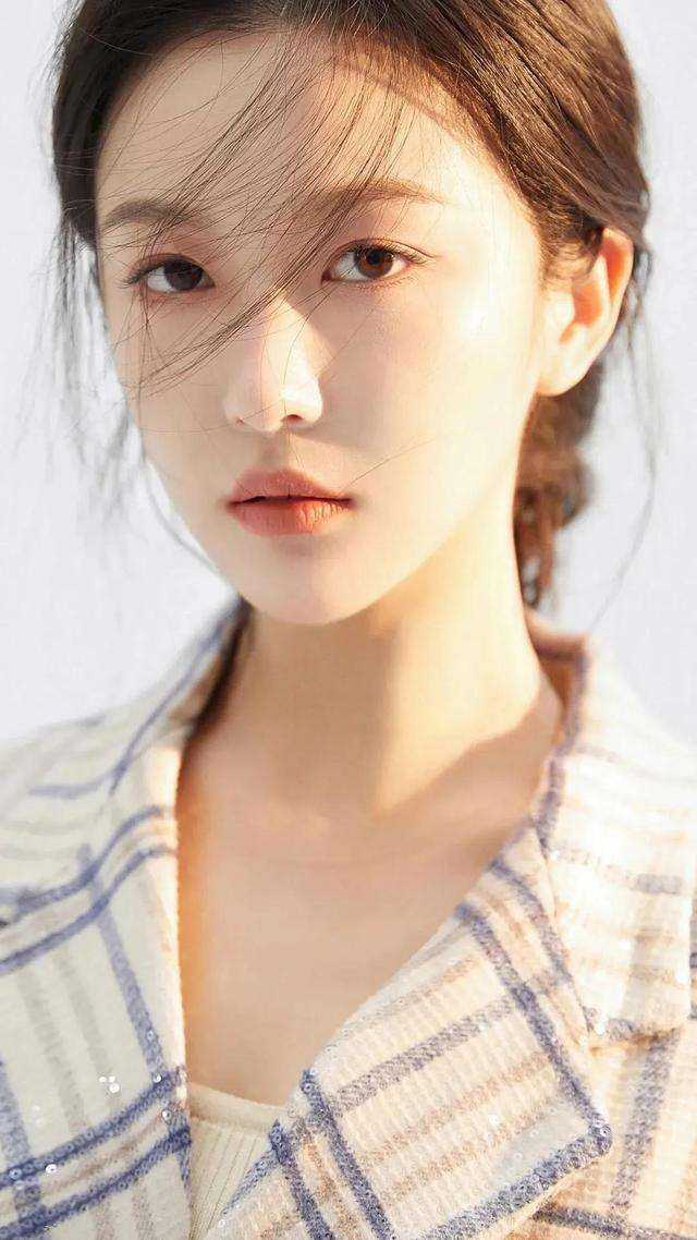 大秦：始皇被我怼得心服口服