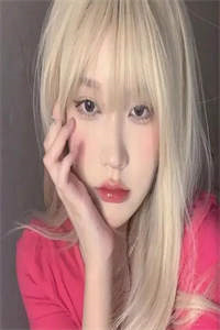 脸都吓白了