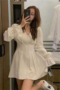 而别墅中的女人