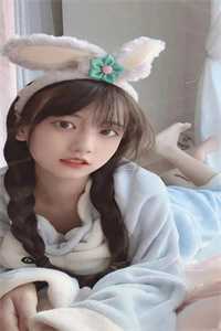 一边往里面走