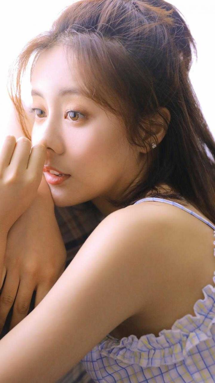 离婚后,成了天后的私人男助理