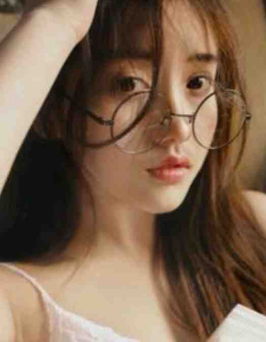 穿书：萝莉妖祖统御娱乐圈