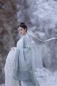 穿书成反派师妹，她力挽狂澜救宗门