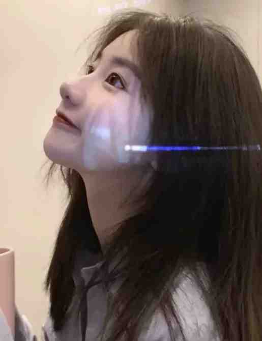 要么嫌弃他的母亲
