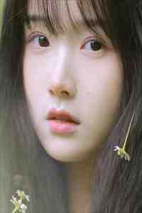 他冲着翠舌伸出手