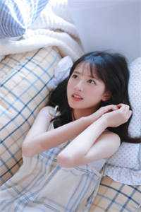 穿成团宠，怎么睁眼全家流放了？