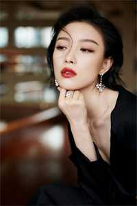 七零年代：我成了厂长家的小娇妻