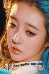 离婚后，冰山女总裁跪下求复合