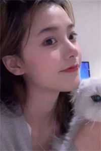 防止被校花绿，反手娶了她妈