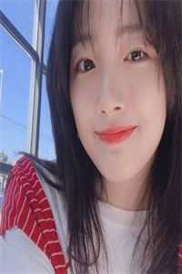分手后，疯批大佬带人冲进婚礼现场