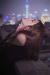 隐婚后，她被疯批大佬扒马甲了