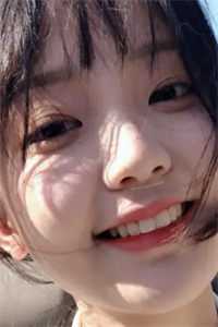 我有九个绝色师娘