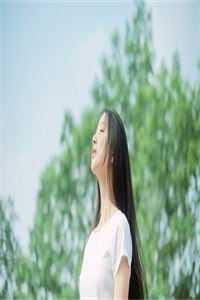 明明可以实力走红，却非要直播唱歌？