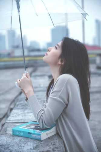 被虐惨死后，嫡女她强势归来