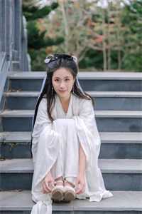 玄幻：剑仙开局养四娃，举世无敌