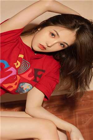 穿越九零后，她决心当宠文女主