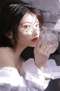 新婚后，病秧子相公他长命百岁了