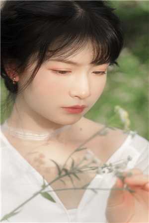 重生后，灾星她带旺专情大佬
