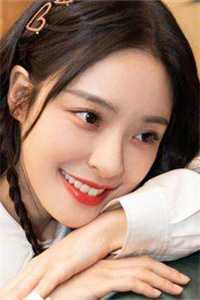 傻妃重生后，腹黑王爷跟她杠上了
