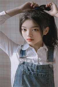 被退婚后，绝世女医带千亿来倒追