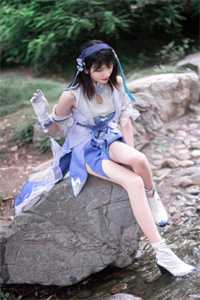 傻妃重生后，腹黑王爷跟她杠上了
