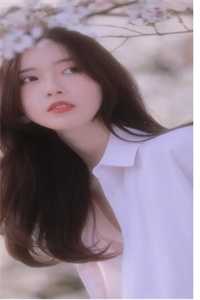 重回身死前，她转身抱紧了死对头大腿