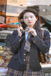 穿书后，我被暴君娇养成了咸鱼美人