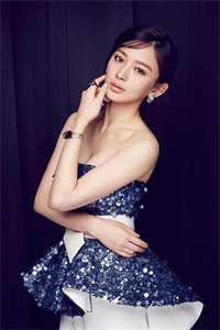 离婚后，疯批总裁服软了