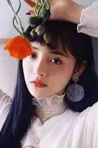 闪婚后，真千金她成了豪门团宠