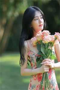 簪花扶鬓梦里人