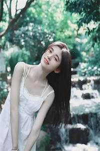 三年后，夫人主动让位给总裁的白月光