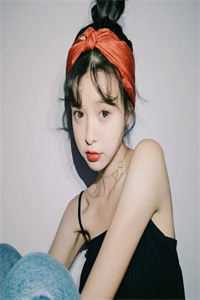 军婚爆糖：白莲绿茶在七零做团宠