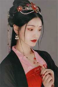 穿越九零后，她决心当宠文女主