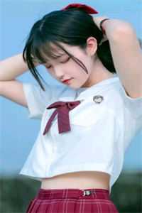 被抛弃深山，她成了狼王亲闺女