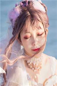 个因爱生恨的可悲女人