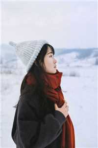 相亲闪婚后，大佬她拼命藏马甲