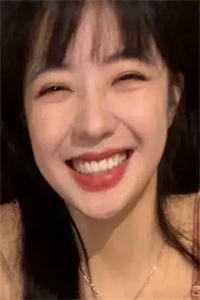 内卷全网：我成功靠怨气值续命