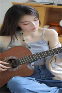重生新婚夜，我在七零糙汉怀里肆意惹火