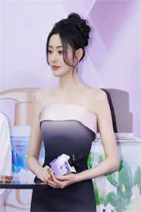 签到变强：我被五个校花女儿曝光了身份