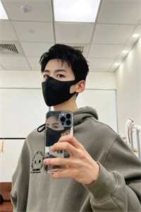 全天直播，拍到天后从我床上醒来