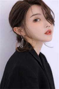离婚后，傲娇大佬日日缠着她