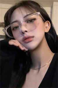 徐馨然莫易洲