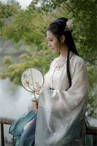 我，神州剑神，老婆魔道女帝