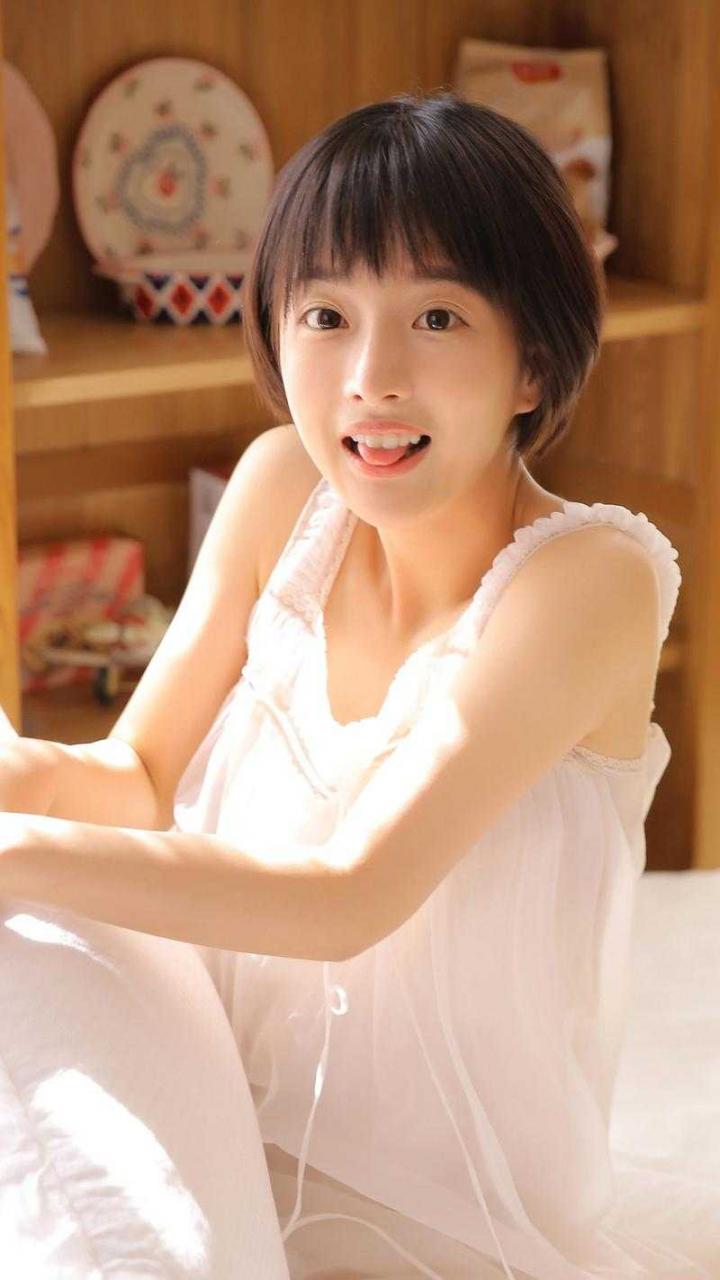 我老婆建了个女帝小号跟我私奔