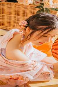 嫁给穷小子后，她成了百亿富婆