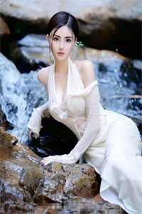 穿书后，她在冷情大疯批心头蹦迪
